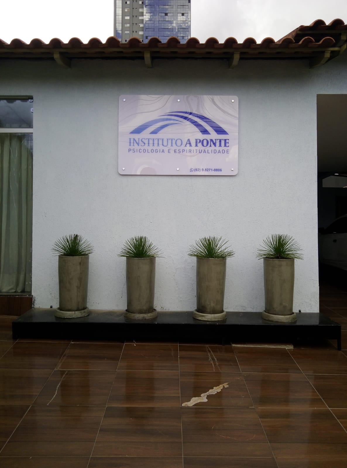 Placa de Identificação/Sinalização em Acrílico – Impressão Digital e Fixação - Placas Impressas - Imagem 2